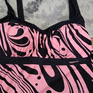 Sz. 10 ZERO Xposure tankini top